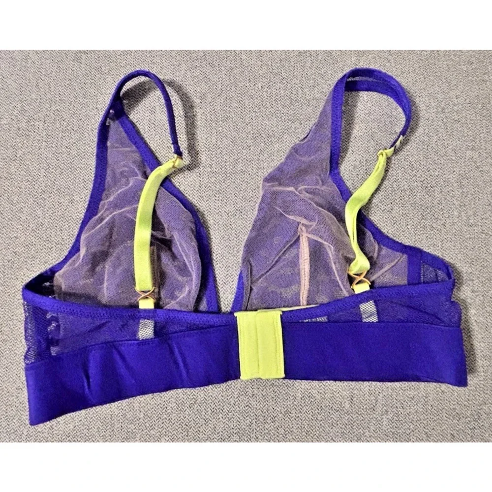 Victoria's Secret Very Sexy Bralette Size S Small Purple Semi-Sheer Animal Print